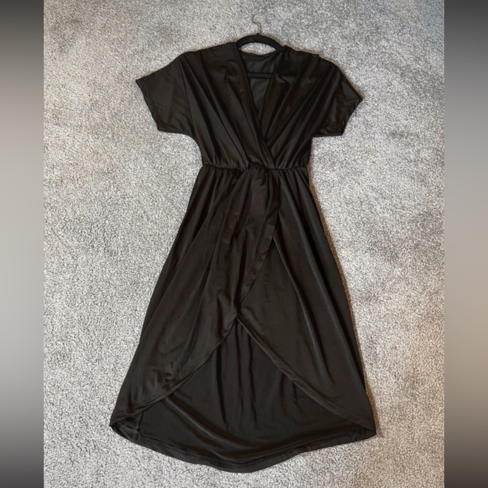 Black flowy little black dress size M